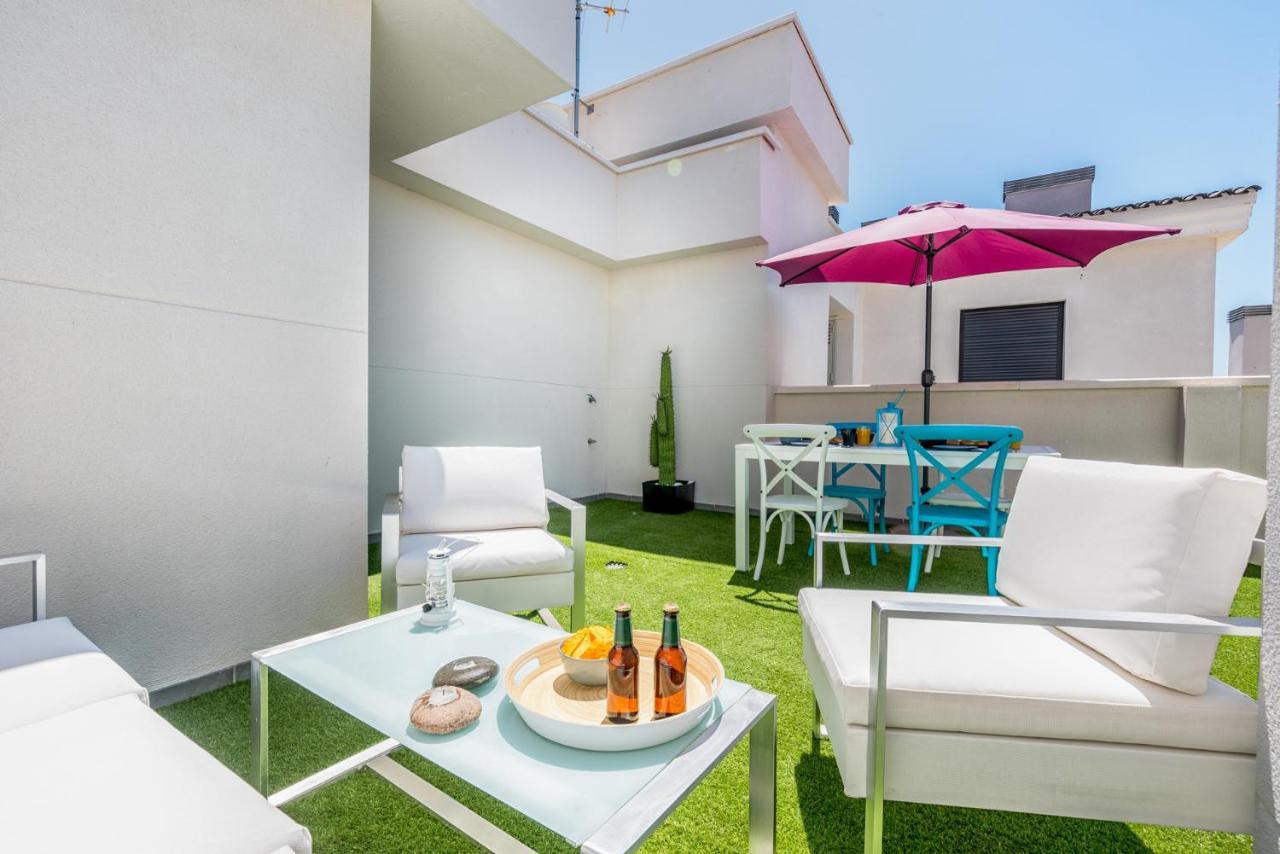 Atico Con Terraza Ac 1Hab En El Centro Y Piscina Comunitaria Apartment Malaga Exterior photo