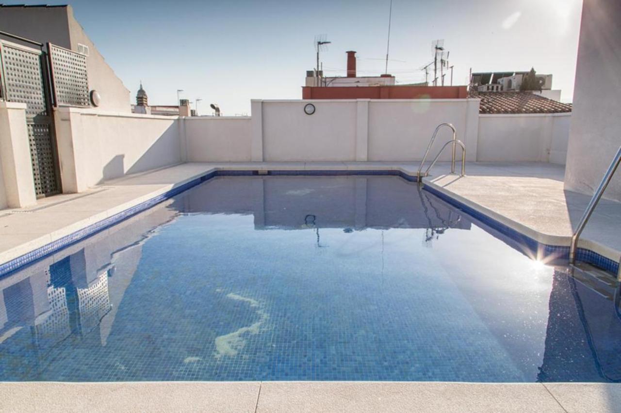 Atico Con Terraza Ac 1Hab En El Centro Y Piscina Comunitaria Apartment Malaga Exterior photo
