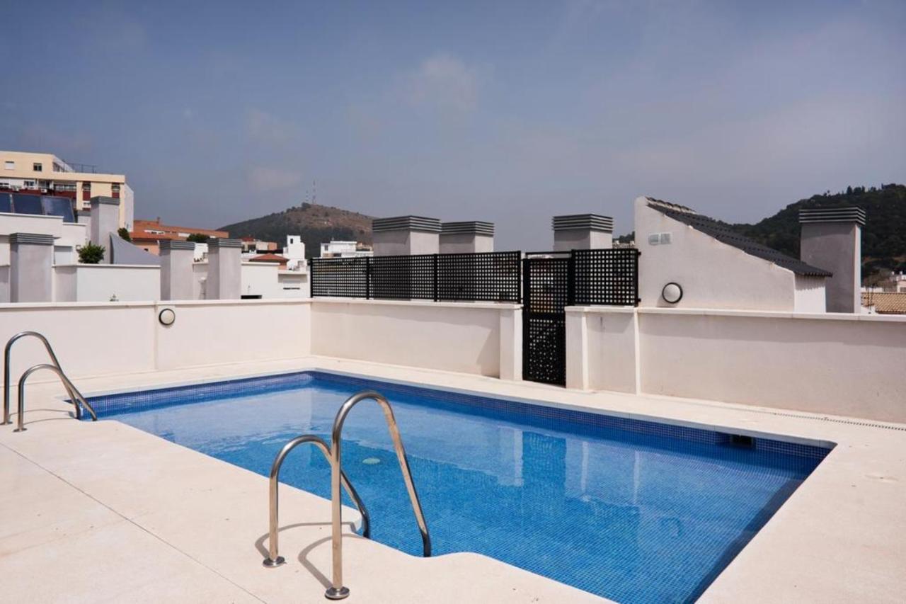 Atico Con Terraza Ac 1Hab En El Centro Y Piscina Comunitaria Apartment Malaga Exterior photo